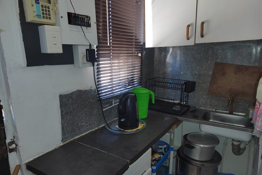 2 Bedroom Property for Sale in Lavender Hill Western Cape